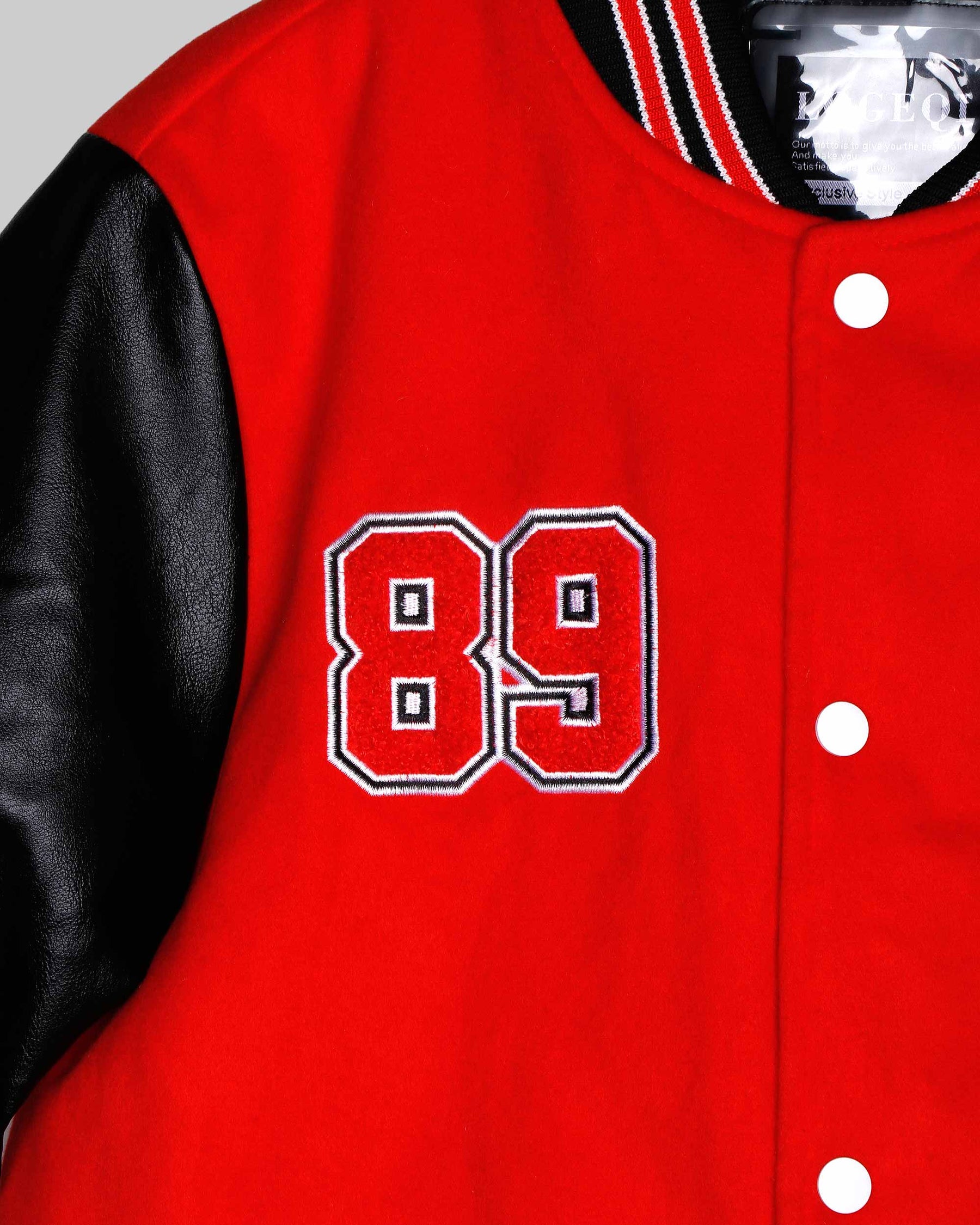 Chaqueta bomber de béisbol con mangas en contraste-Entrega local en México
