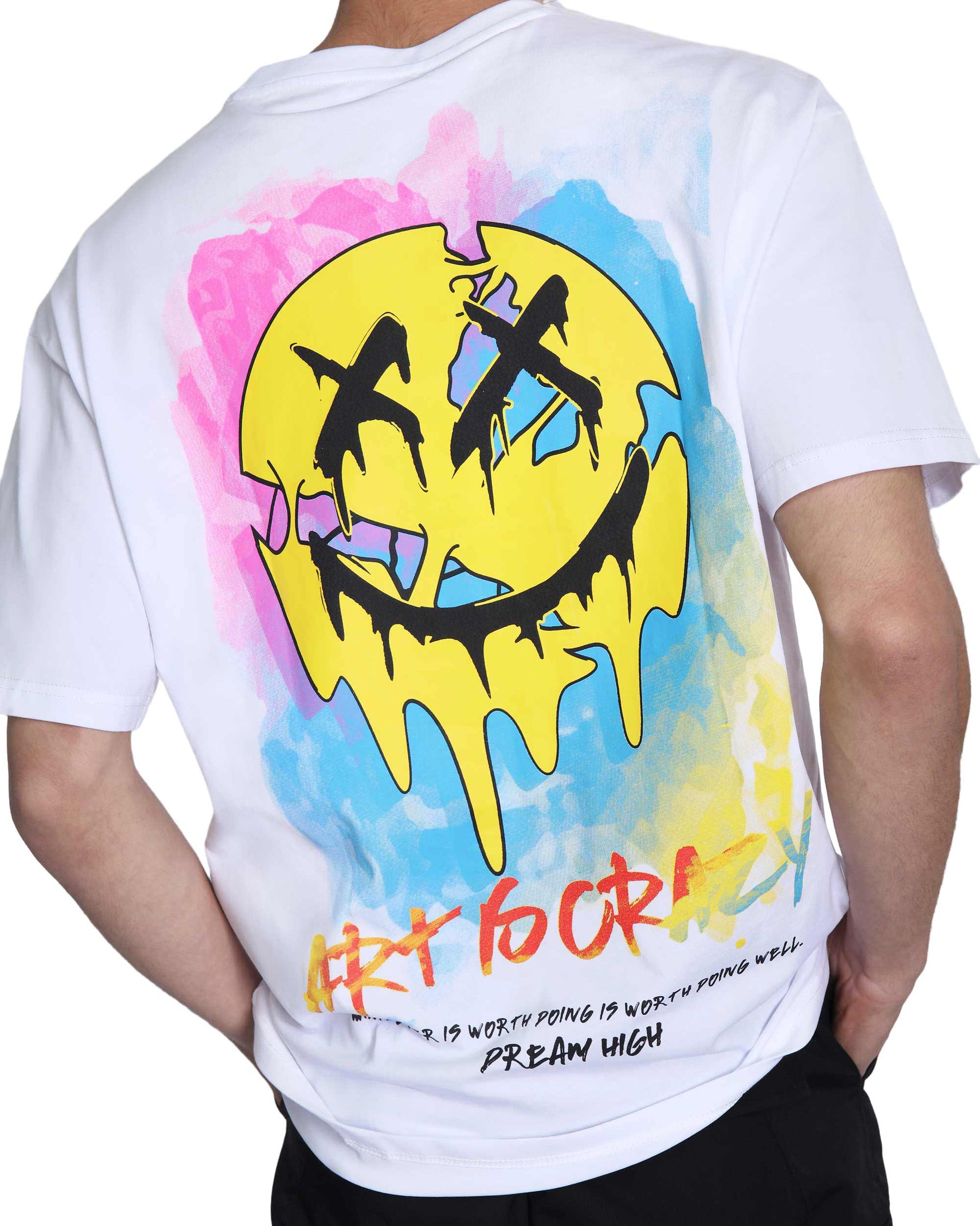 Camiseta con gráfico de cara sonriente derretida, tipografía y cita