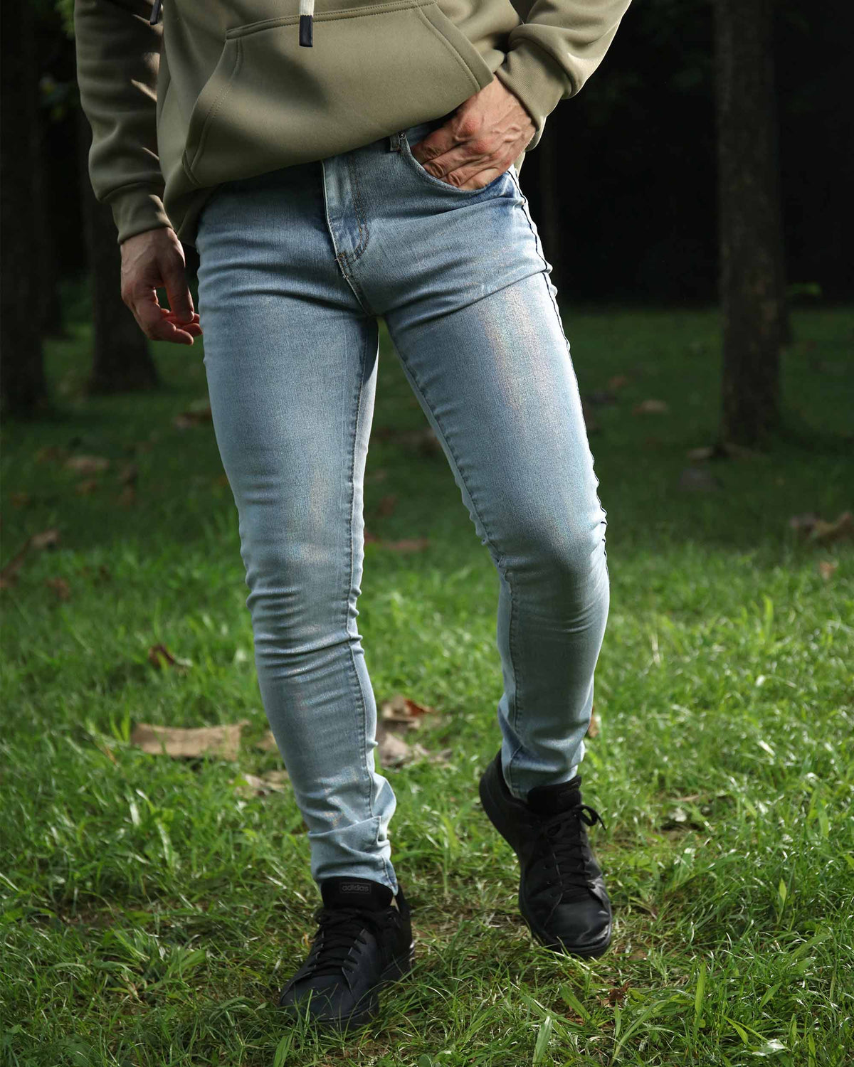 Jeans clásicos de corte entallado, lavado medio, azules - Entrega local en México