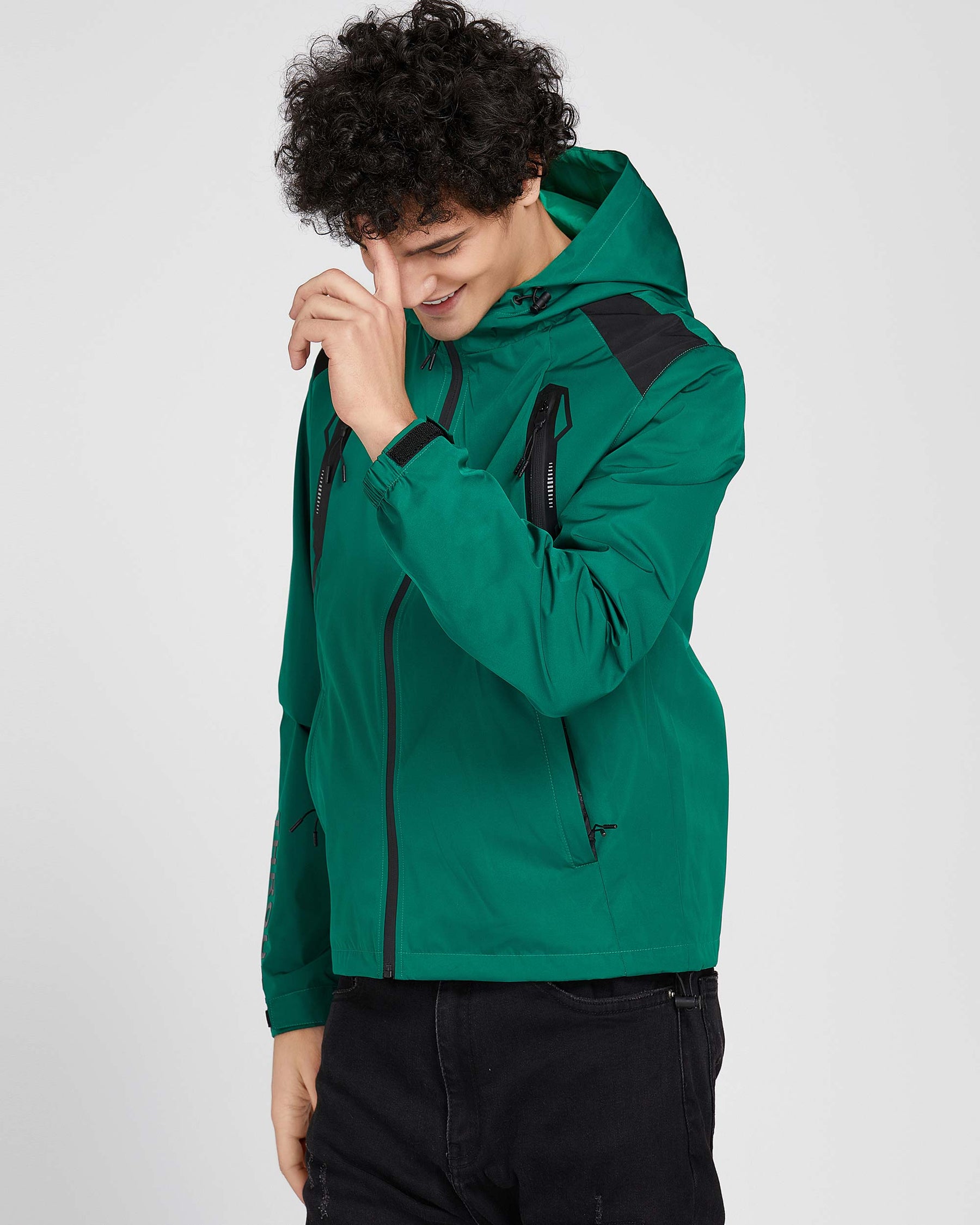 Chaqueta cortavientos resistente al agua