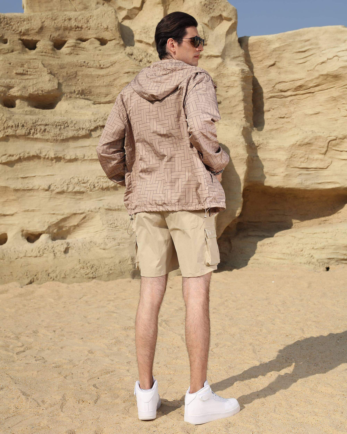 LOGEQI Men's Relaxed-Fit Cargo Shorts with Zippered Pockets