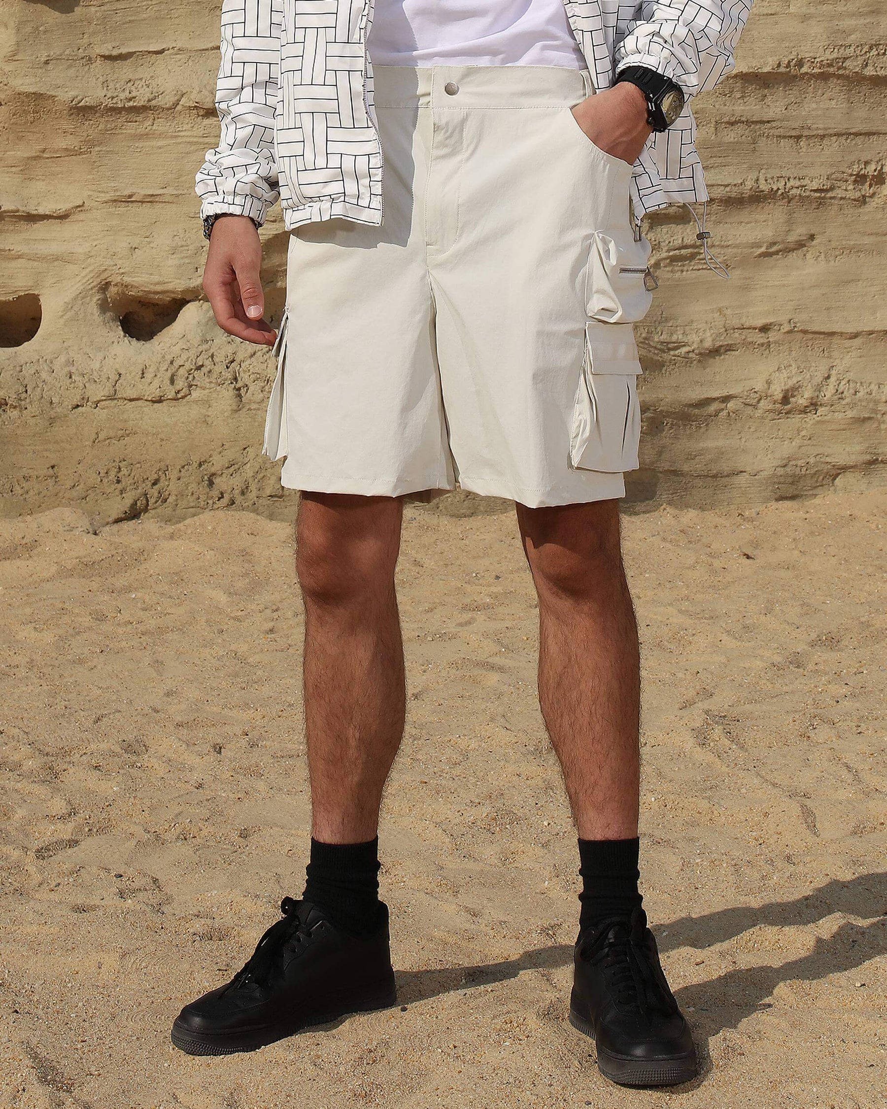 LOGEQI Men's Relaxed-Fit Cargo Shorts with Zippered Pockets