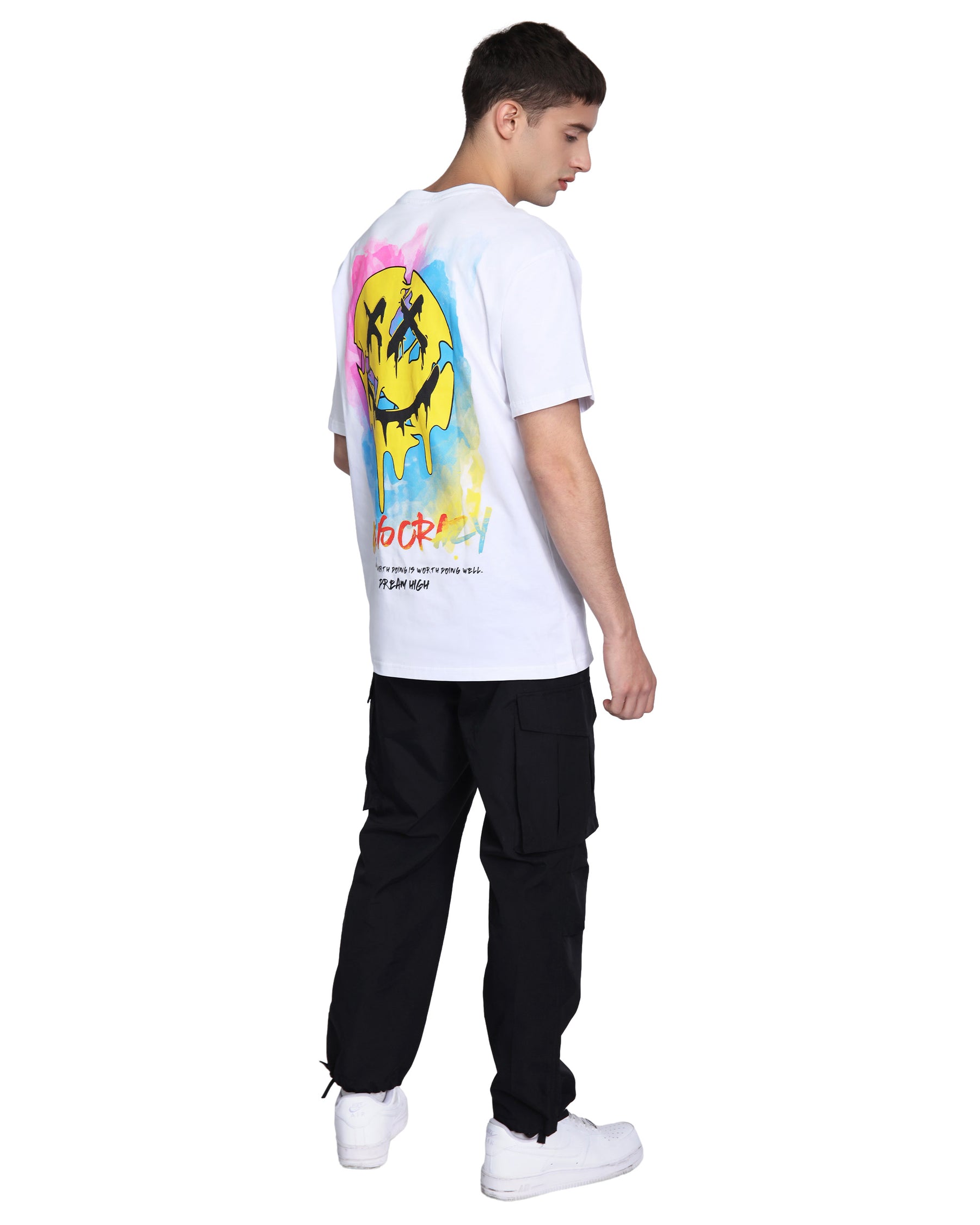 Camiseta con gráfico de cara sonriente derretida, tipografía y cita