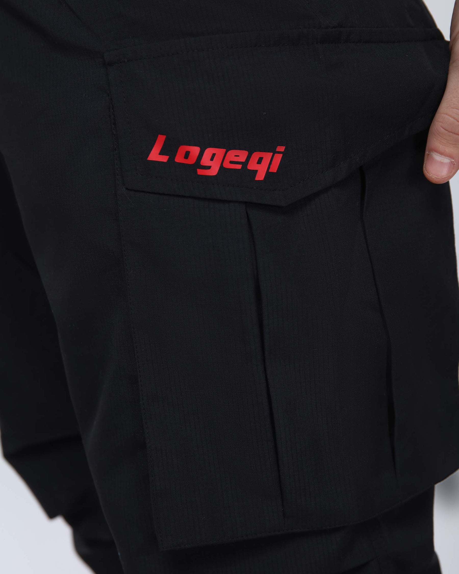 Pantalón cargo Urban Explorer con múltiples bolsillos
