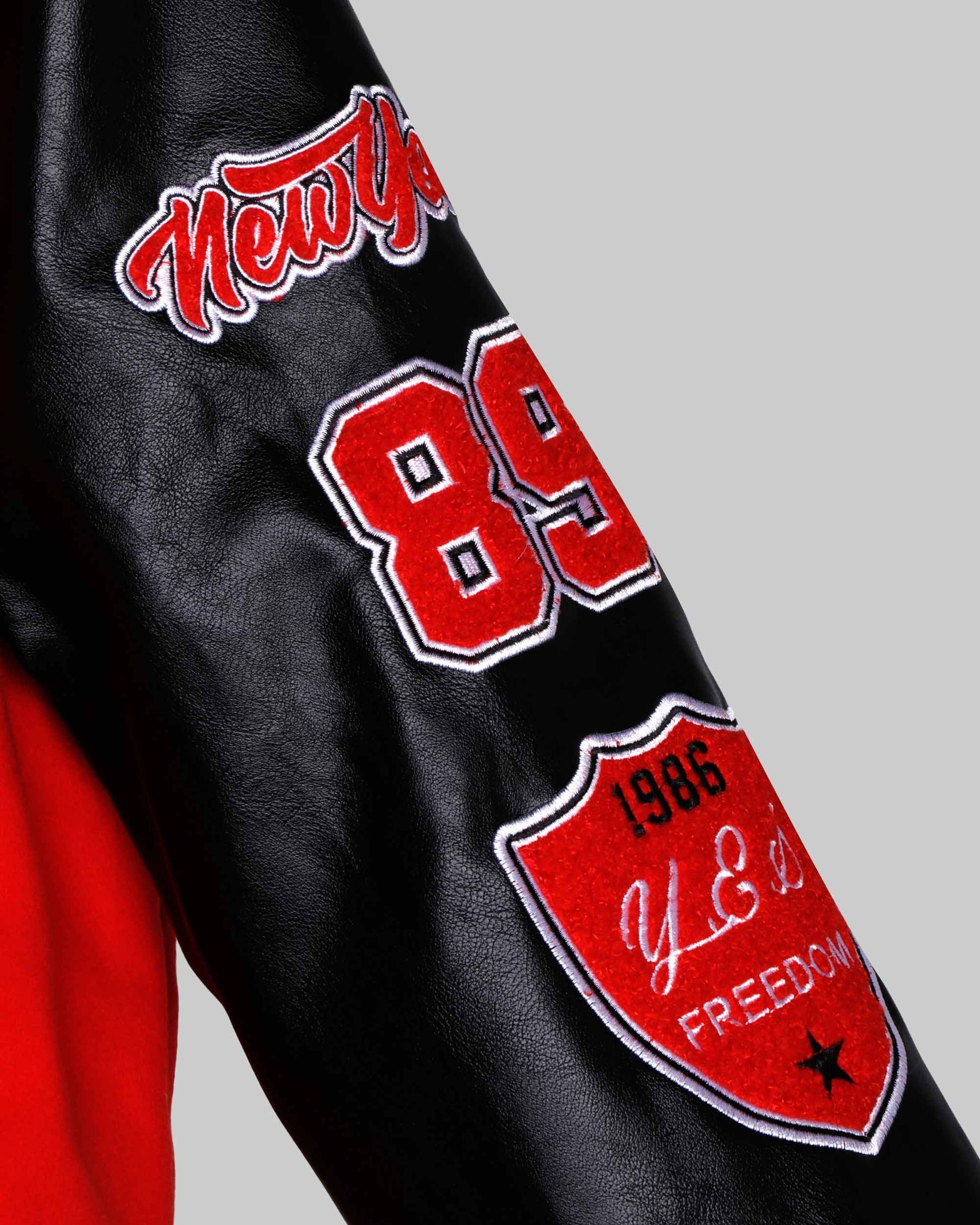 Chaqueta bomber de béisbol con mangas en contraste-Entrega local en México