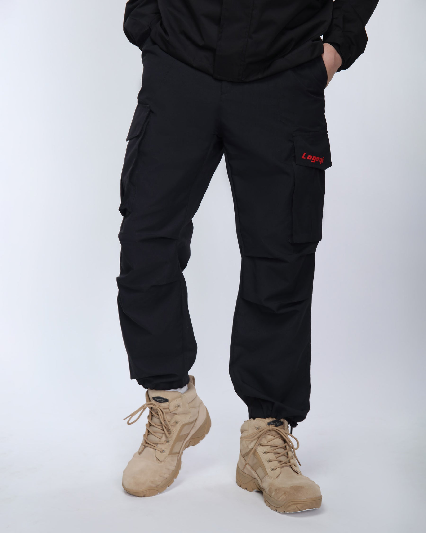 Pantalón cargo Urban Explorer con múltiples bolsillos