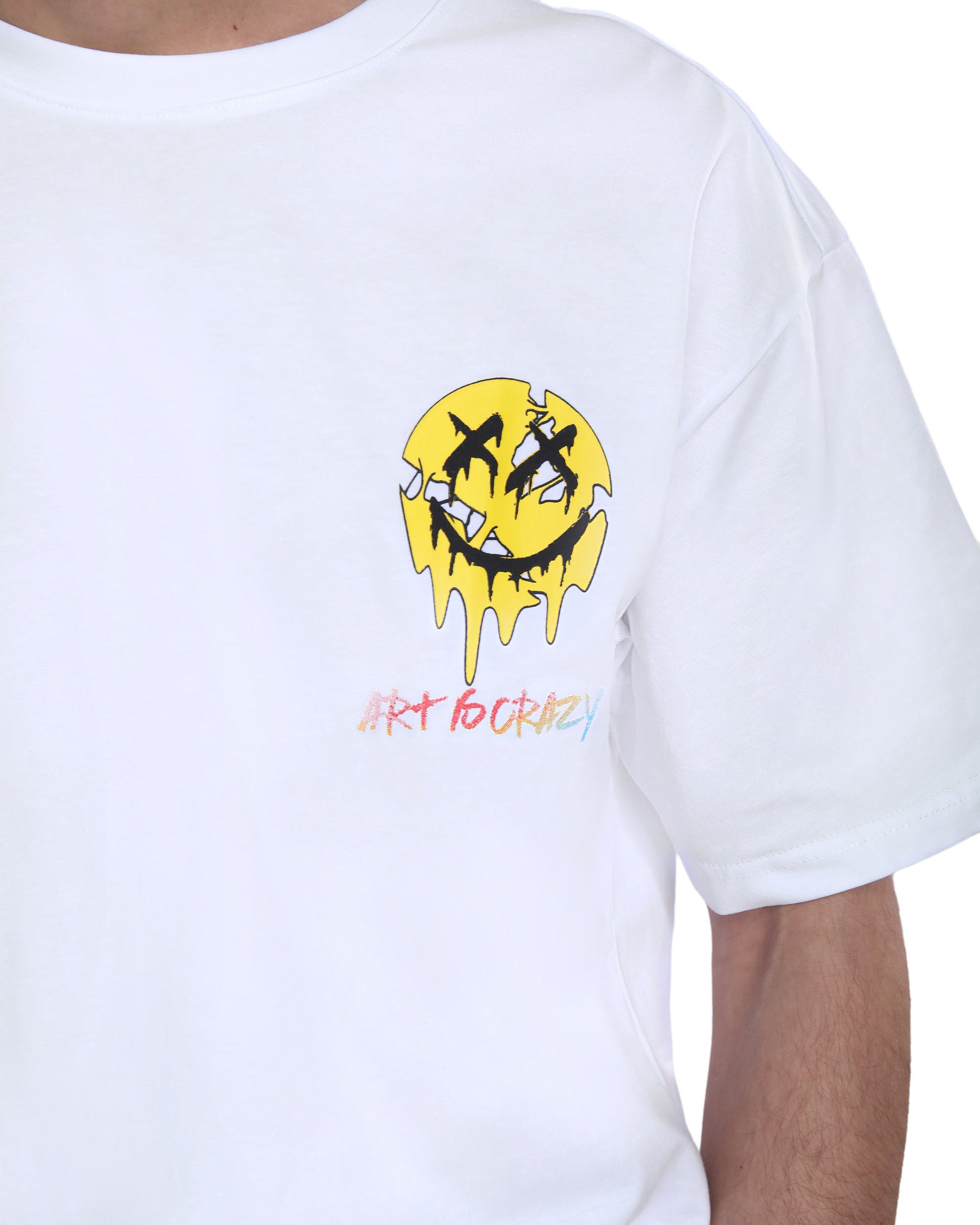 Camiseta con gráfico de cara sonriente derretida, tipografía y cita