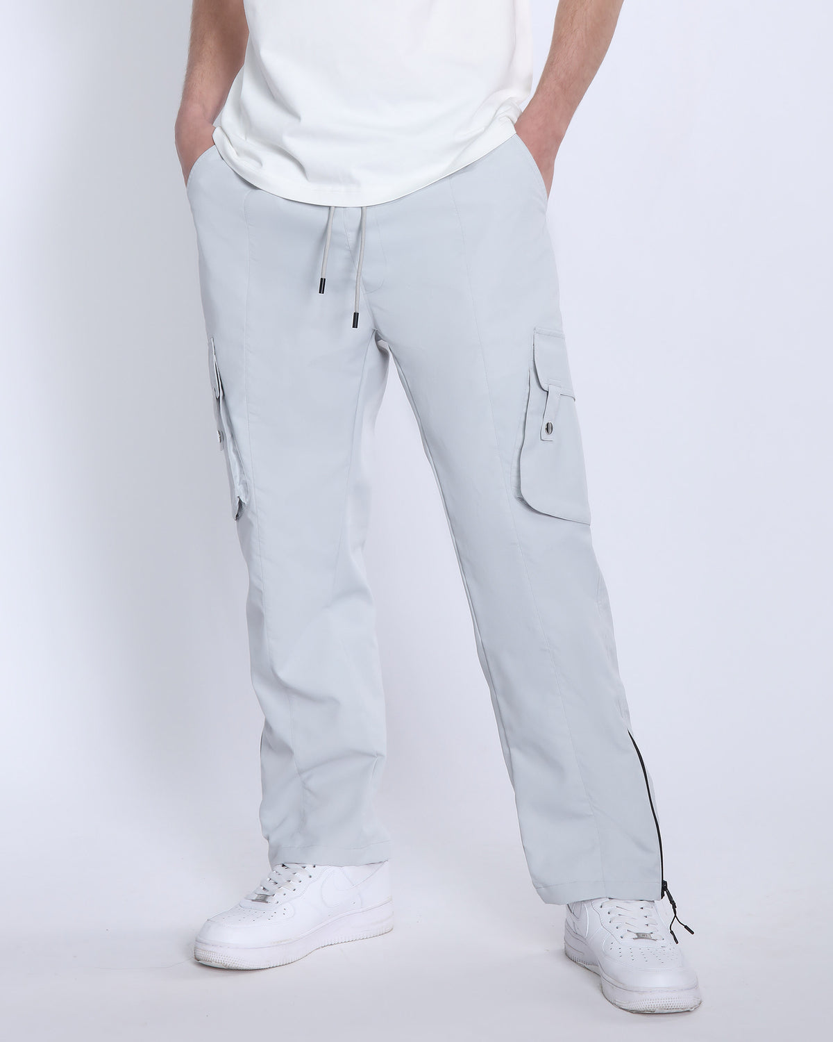 Pantalones cargo clásicos con funcionalidad moderna