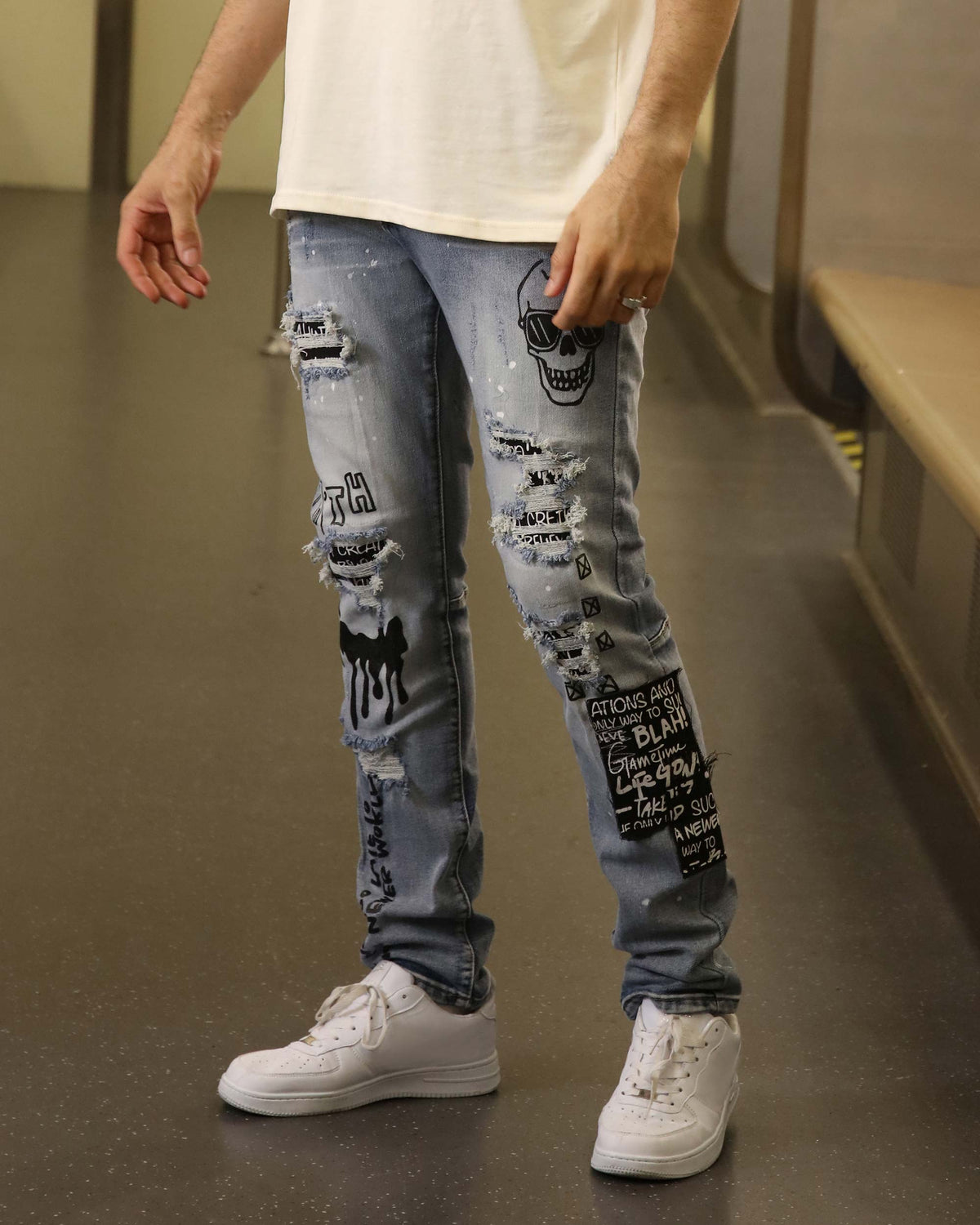 Logeqi Skull Blue Graffiti Ripped Jeans with Streetwear Edge