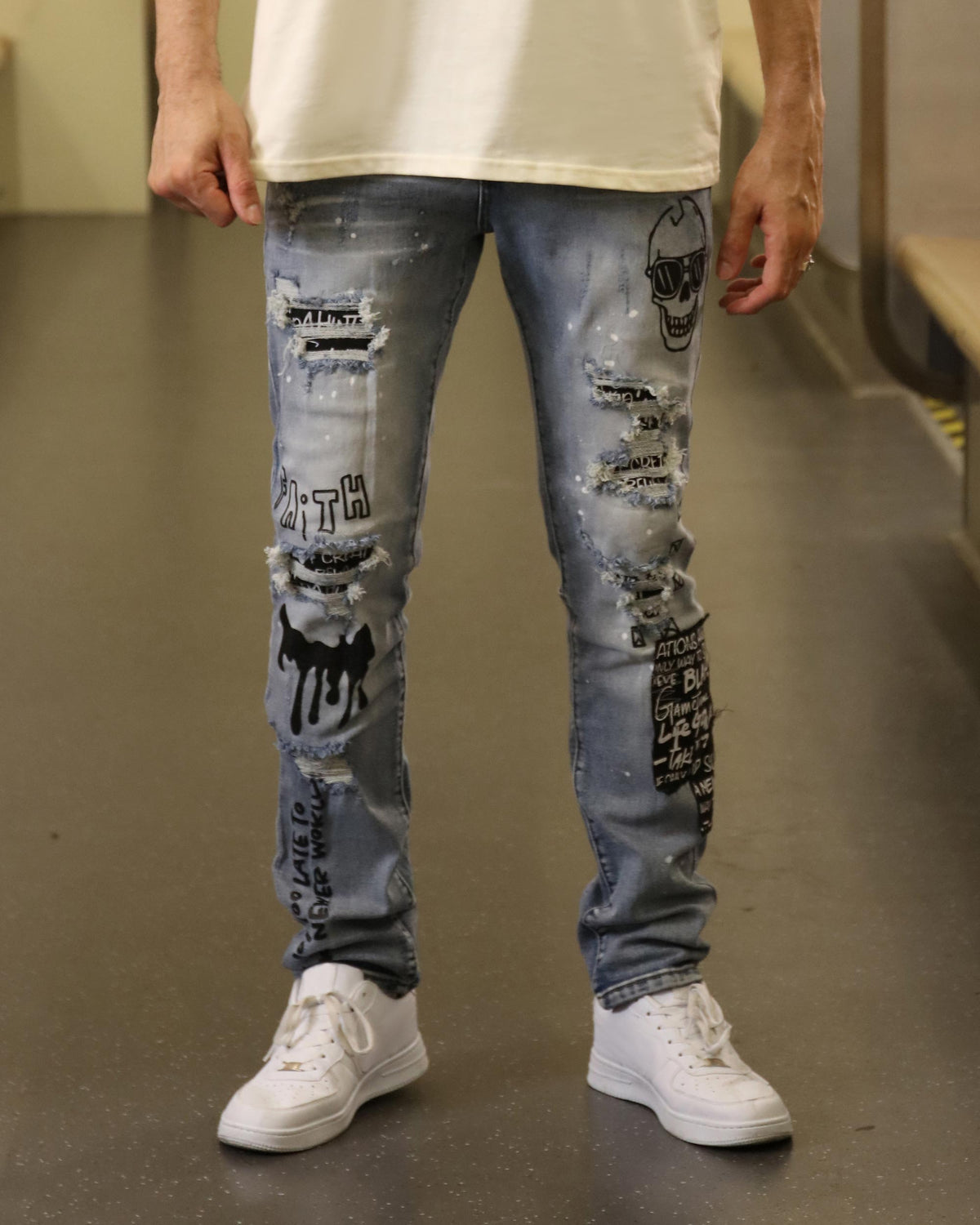 Logeqi Skull Blue Graffiti Ripped Jeans with Streetwear Edge