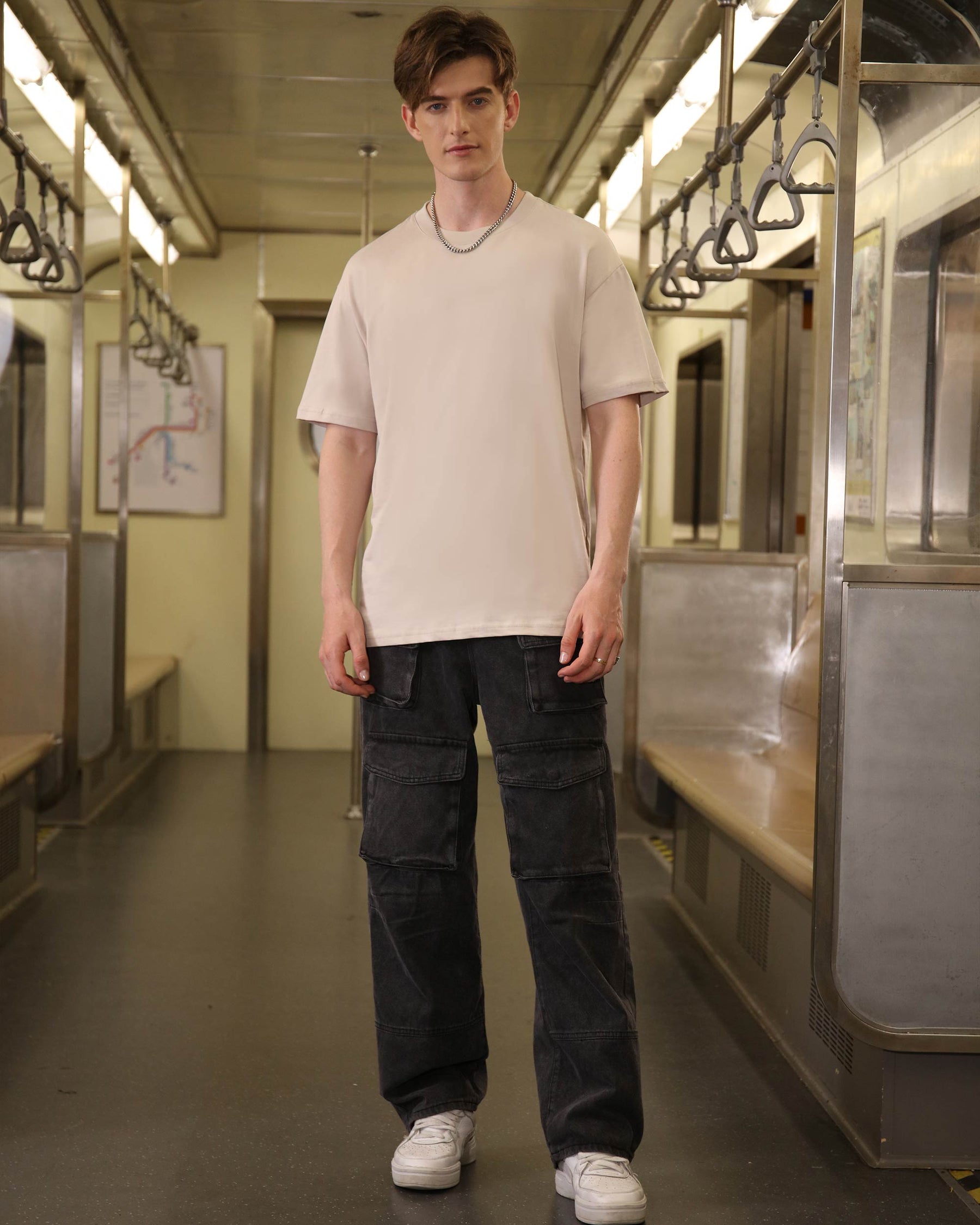 Logeqi Versatile Black Baggy Jeans with Multiple Front Pockets