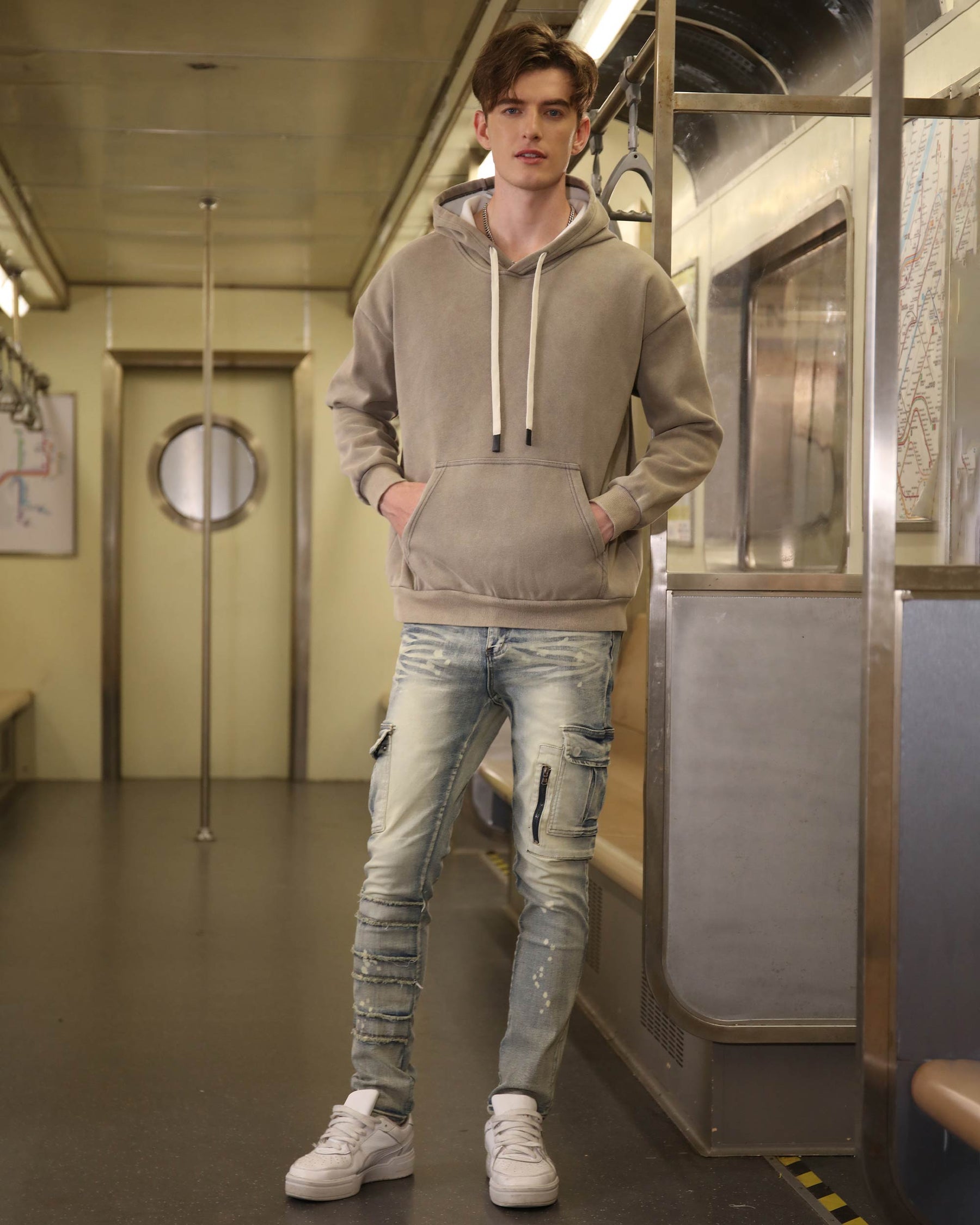 Logeqi Spray Painted Blue Cargo Jeans with Streetwear Edge