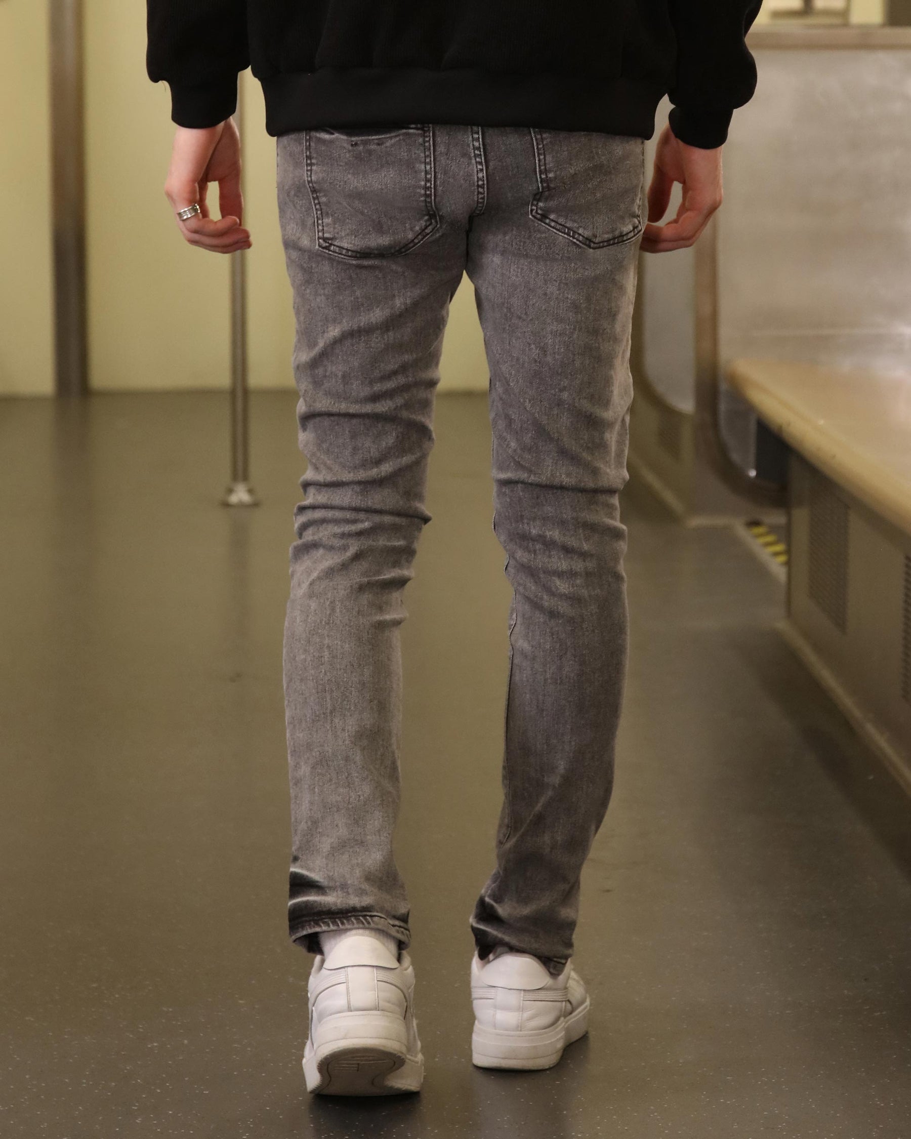 LOGEQI Gray Ripped Jeans with Graffiti-Inspired Style