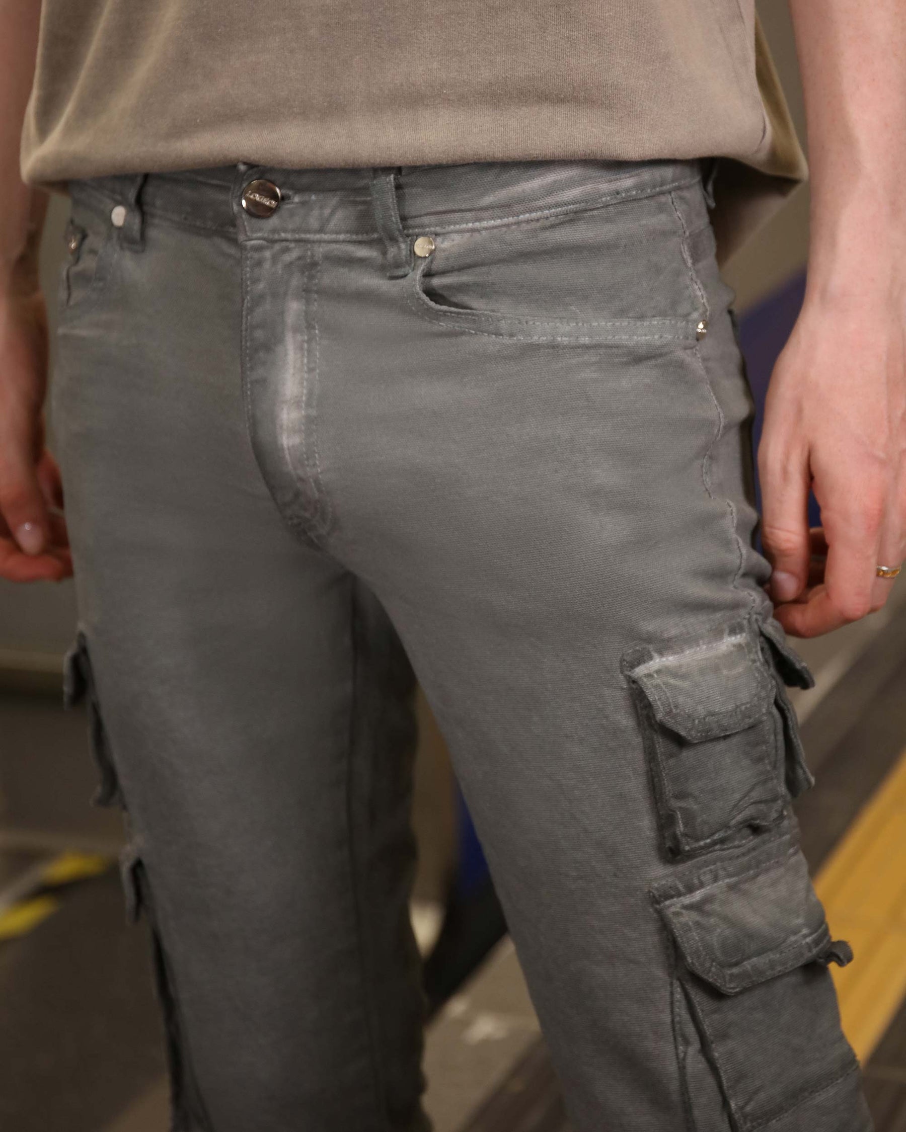 Slim-fit Cargo Jeans with Functional Side Pockets-Mexico Local Delivery