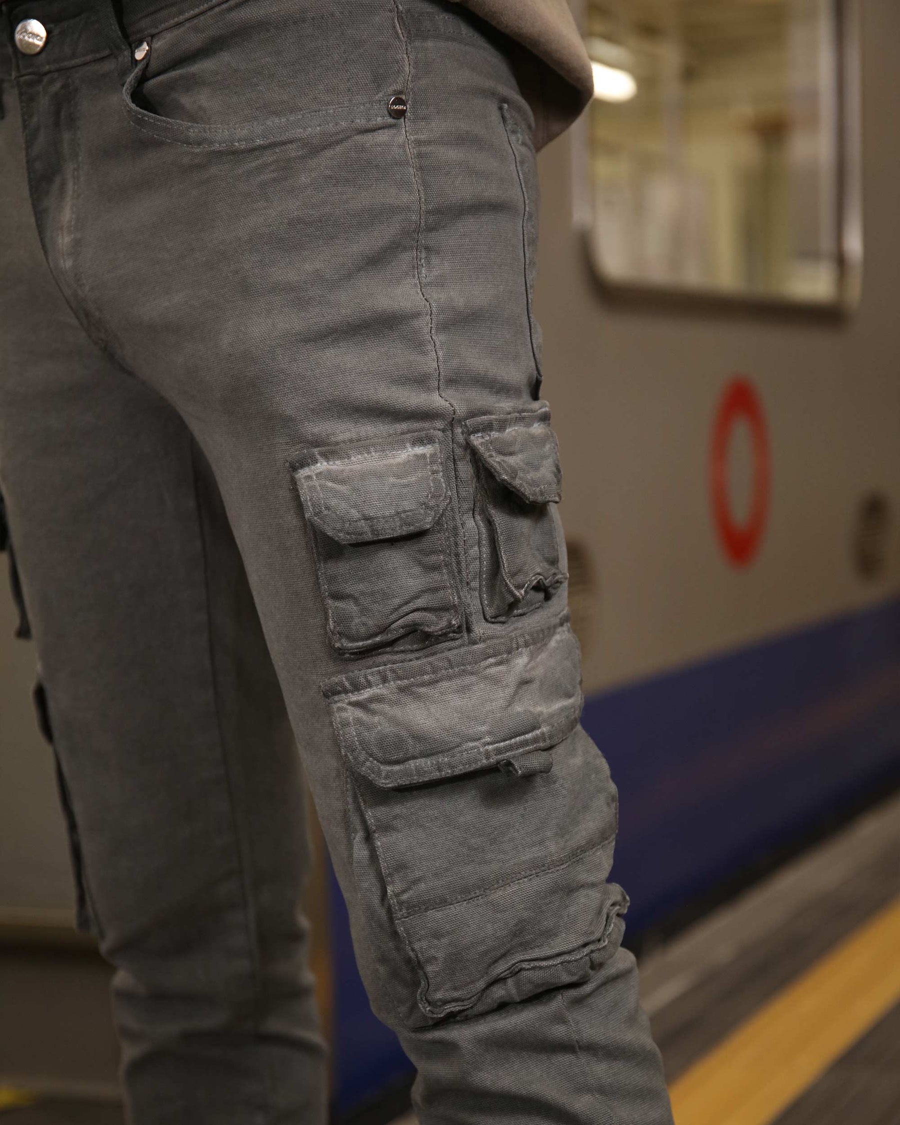 Slim-fit Cargo Jeans with Functional Side Pockets-Mexico Local Delivery