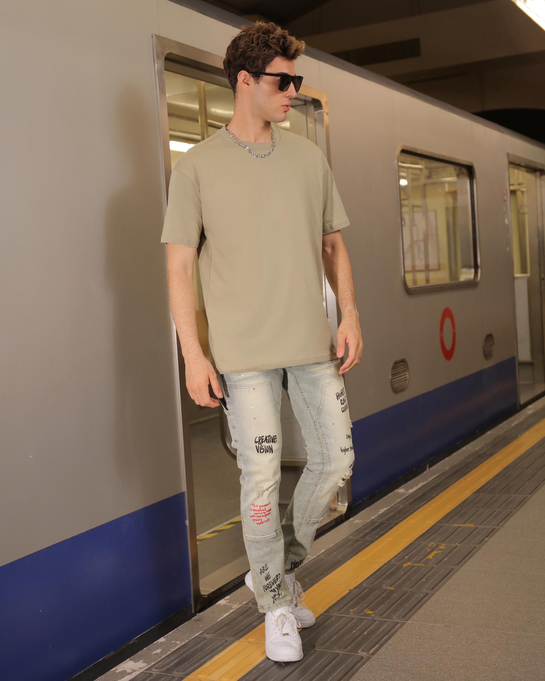LOGEQI Spray Paint Graffiti Distressed Blue ripped Jeans