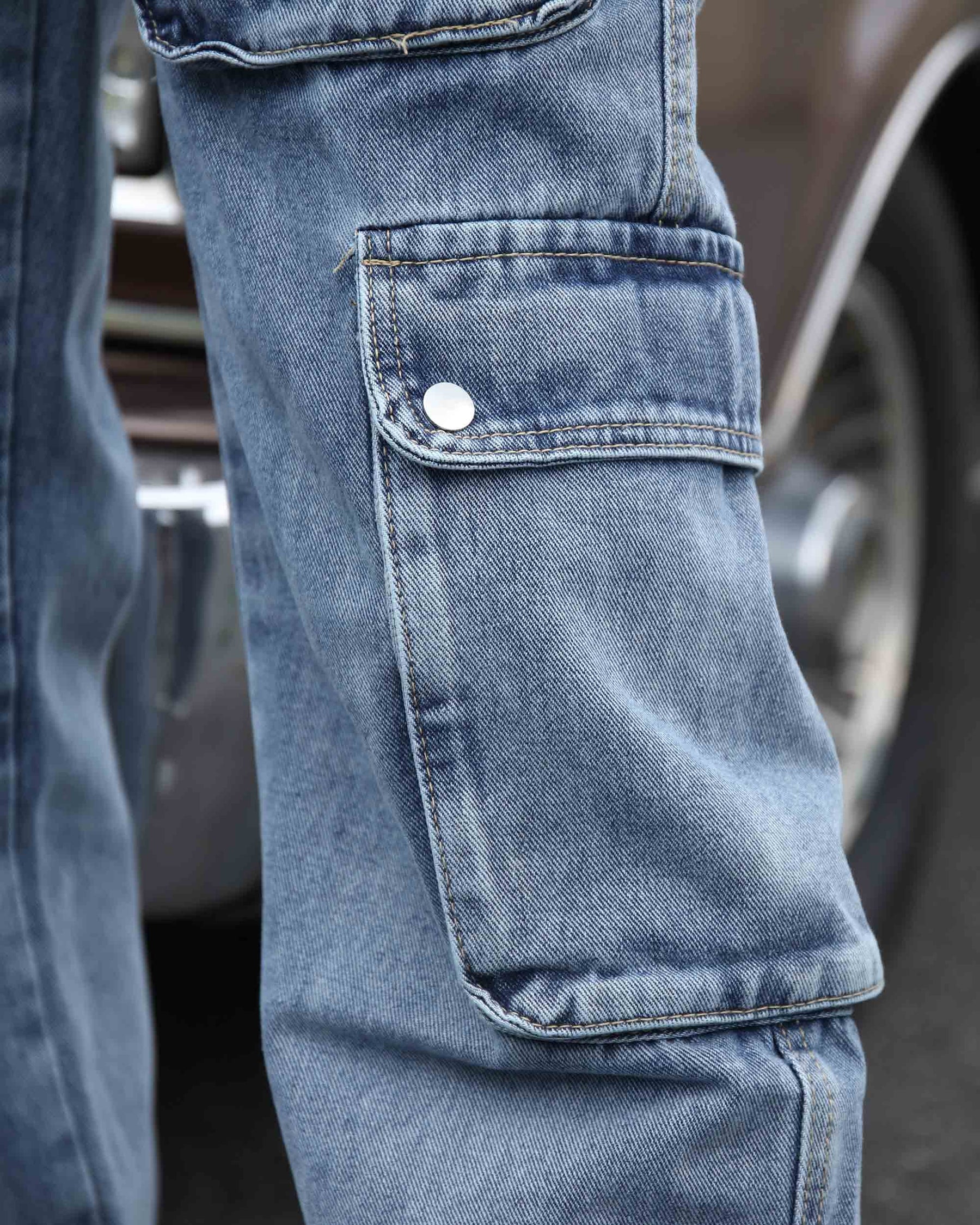 Logeqi Casual Chic Light Blue Baggy Jeans with Multiple Pockets