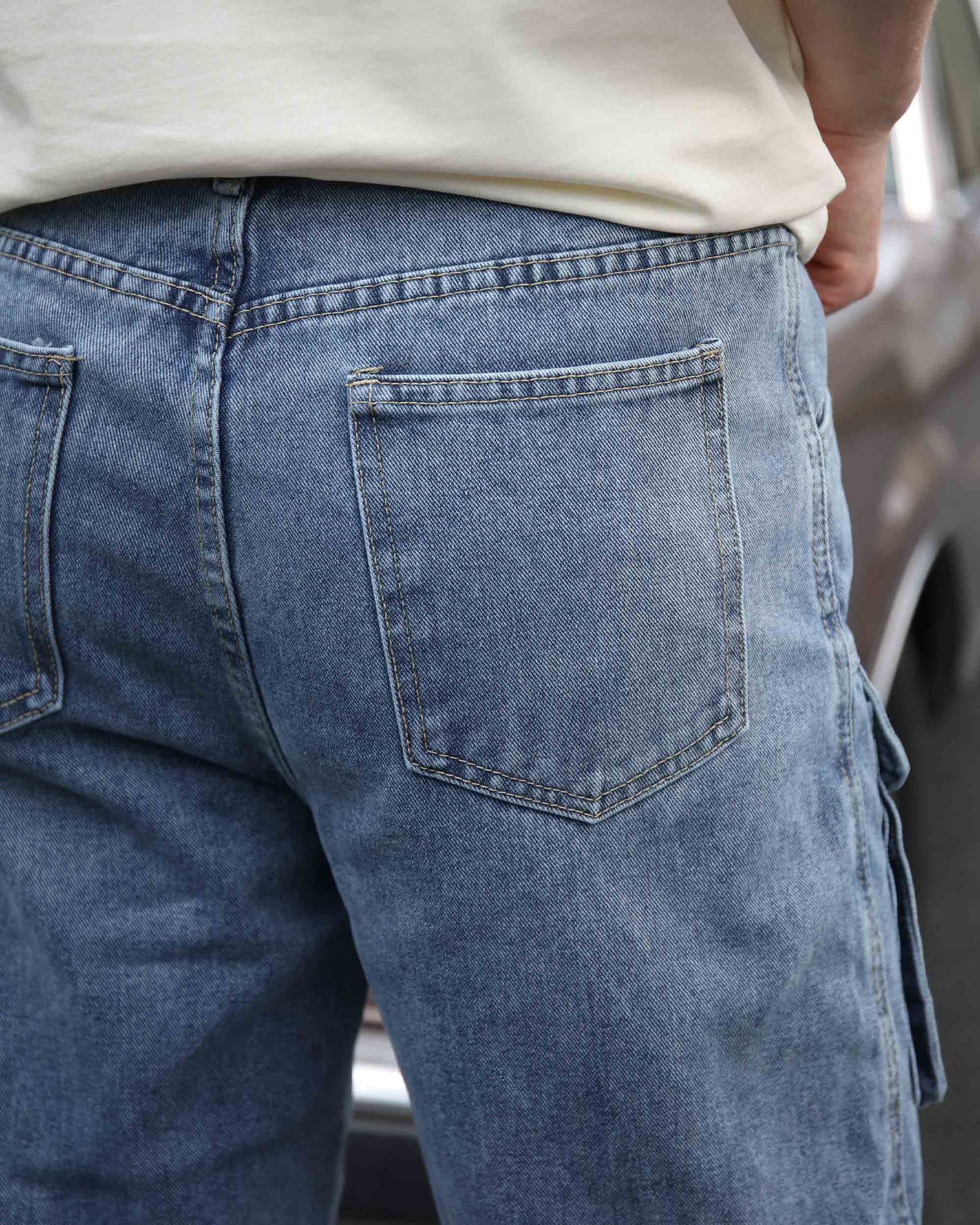 Logeqi Casual Chic Light Blue Baggy Jeans with Multiple Pockets