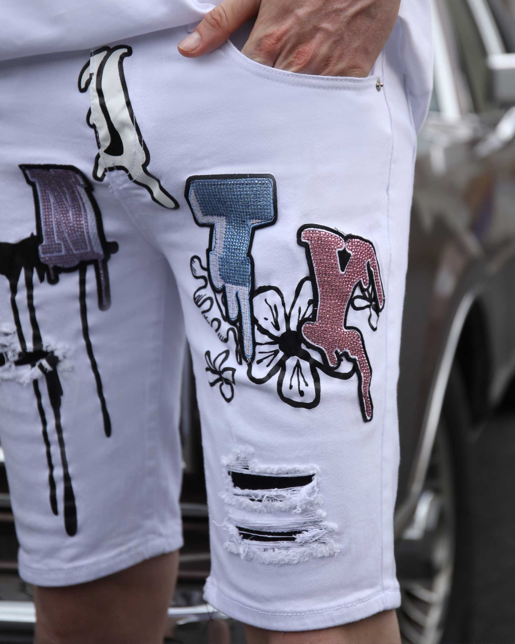 LOGEQI White Skinny Graffiti Ripped Jean Shorts with Floral Print & Embroidered Letters