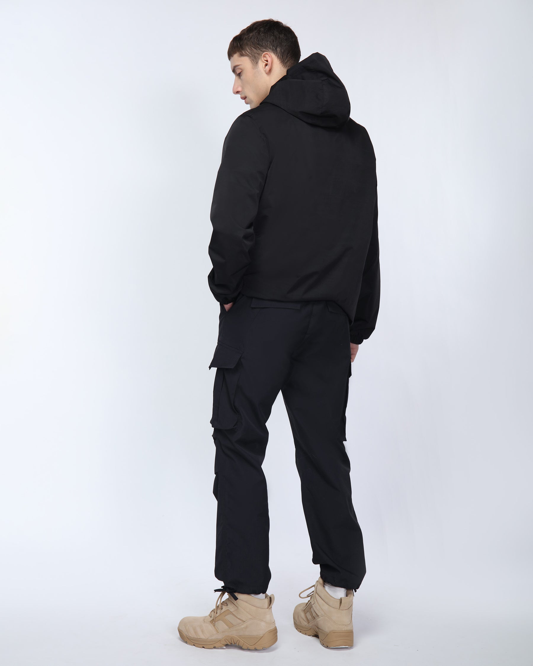 Pantalón cargo Urban Explorer con múltiples bolsillos