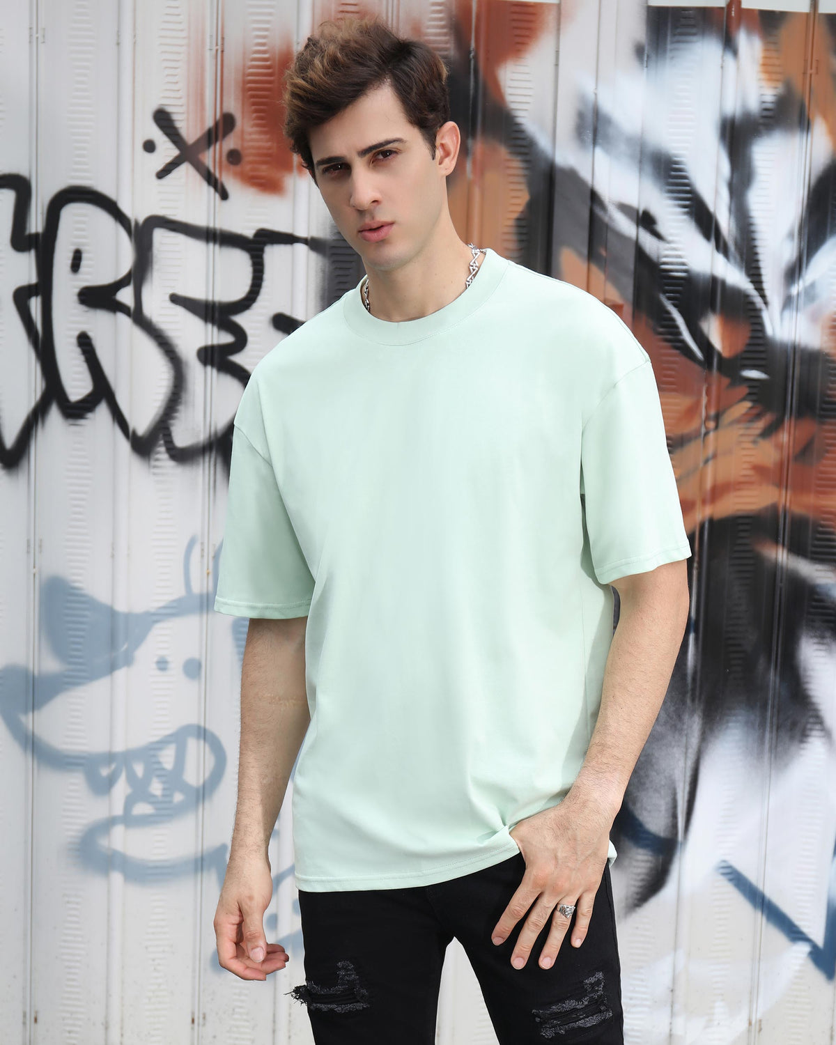 Camiseta con estampado gráfico Retro Vibe-Entrega local en México