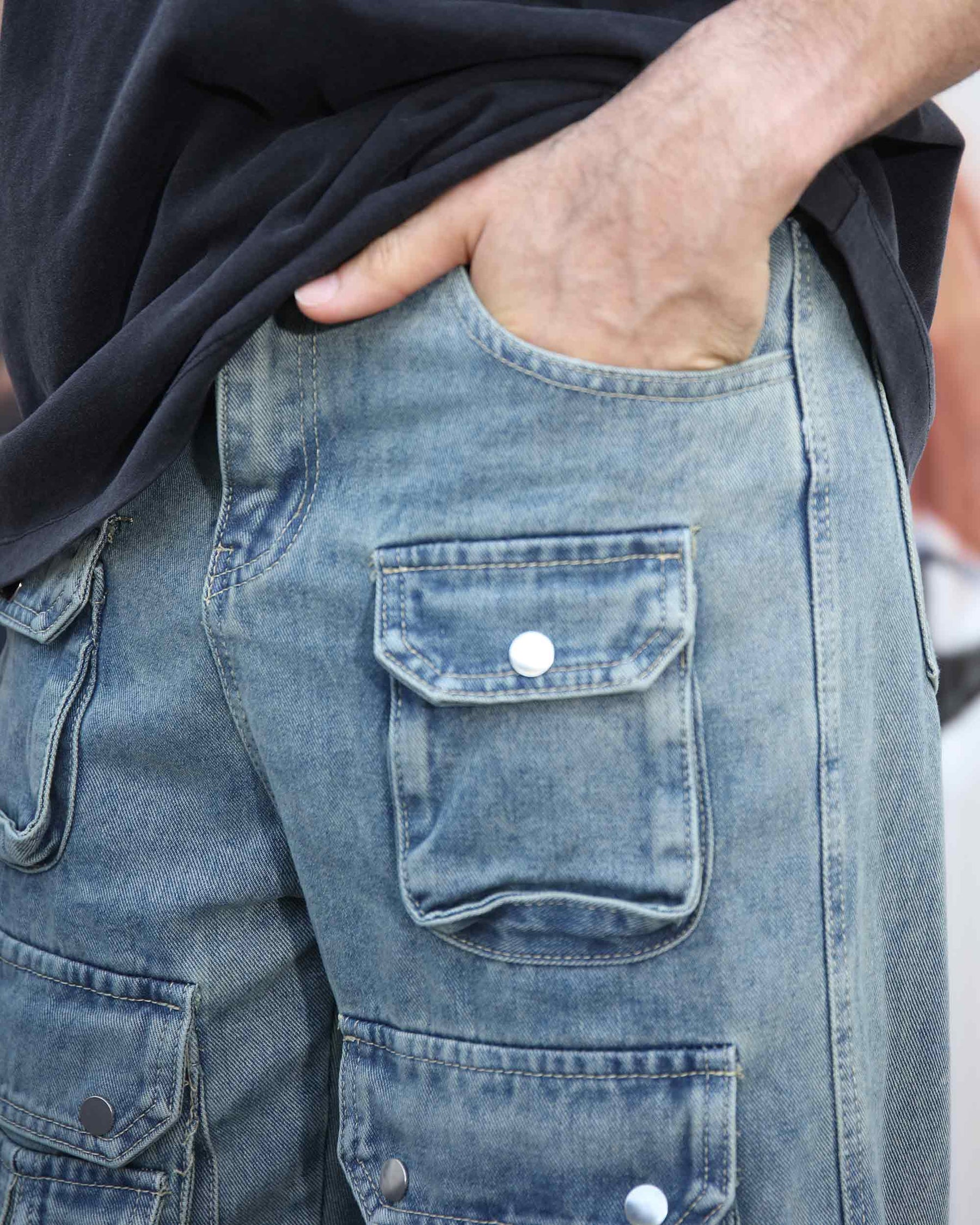 Logeqi Distressed Craftsmanship in Blue Baggy Jeans with Multiple Pockets