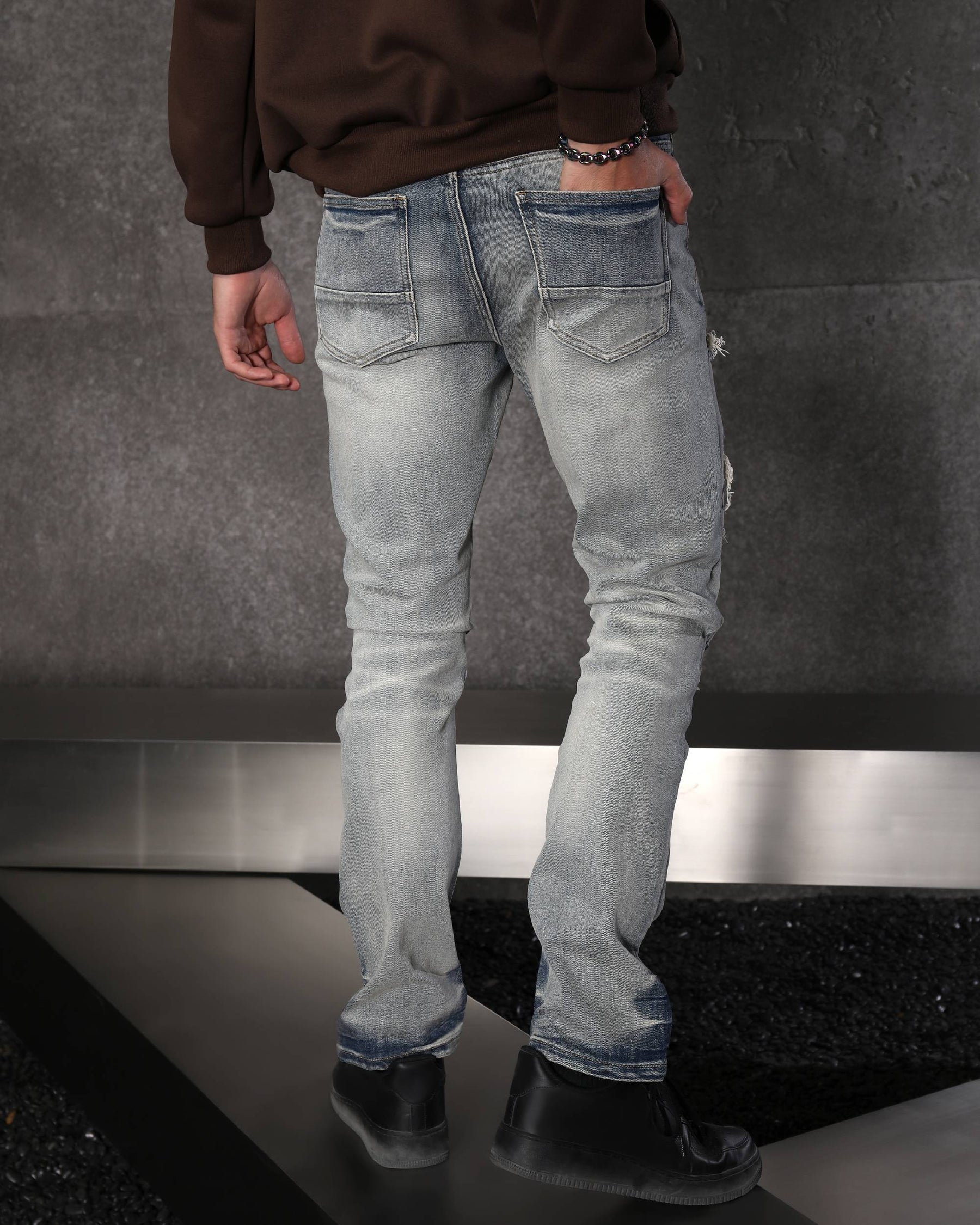 Men’s Light Wash Ripped Patched Skinny Jeans