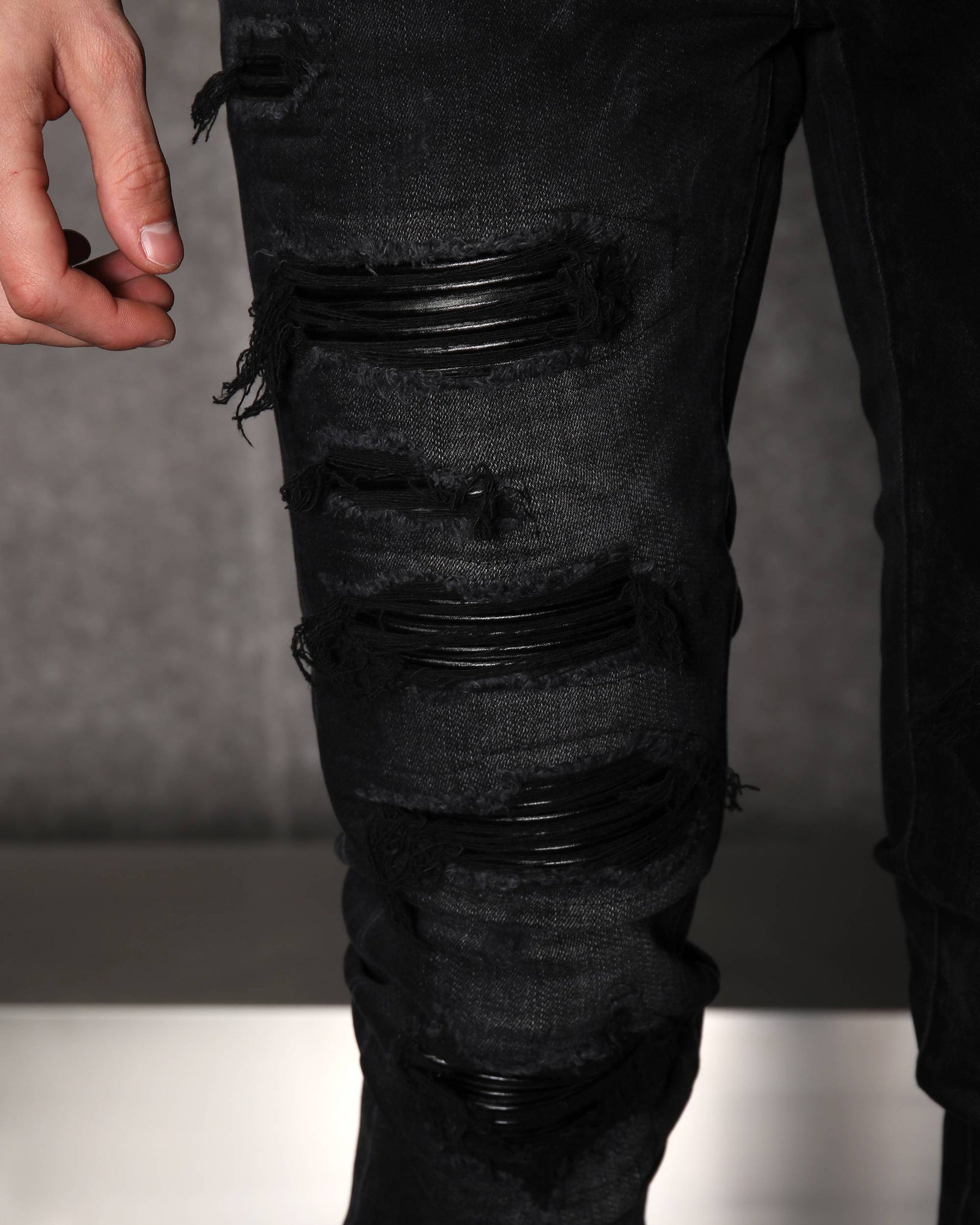 Streetwear Men’s Black Heavy Distressed & Ripped Skinny Jeans