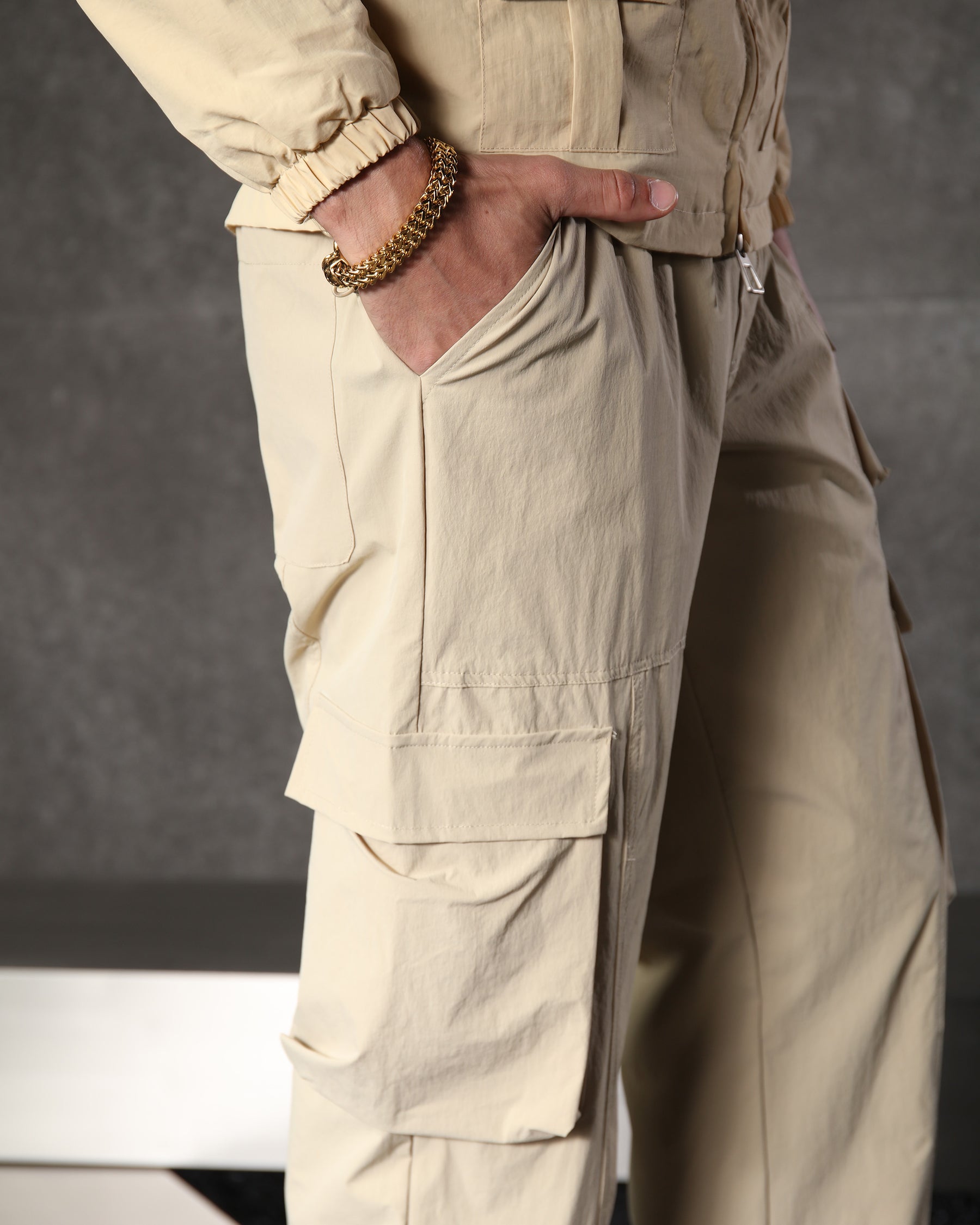 LOGEQI Men's Utility Loose Cargo Pants with Multiple Pockets
