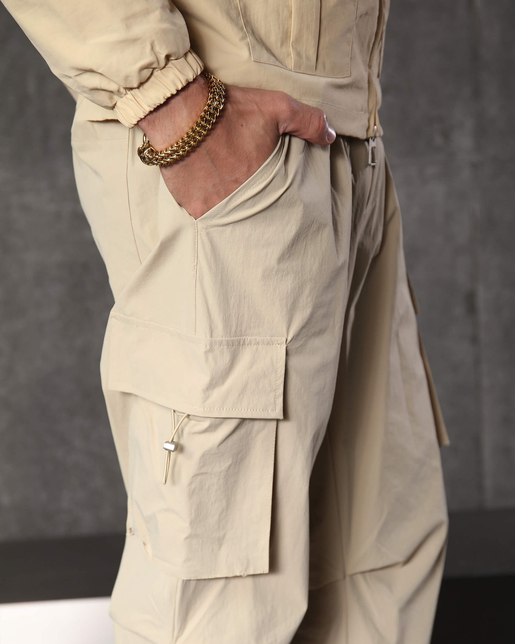 Casual Relaxed Straight-Fit Cargo Pants with Large Pockets