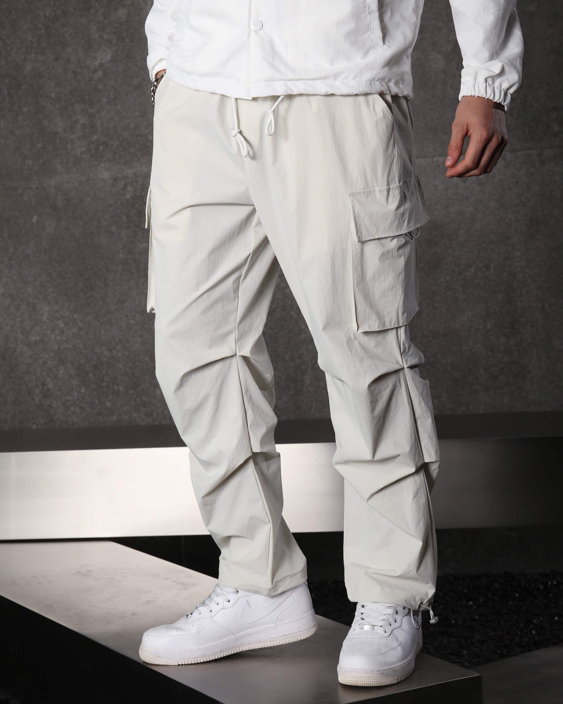 Casual Relaxed Straight-Fit Cargo Pants with Large Pockets