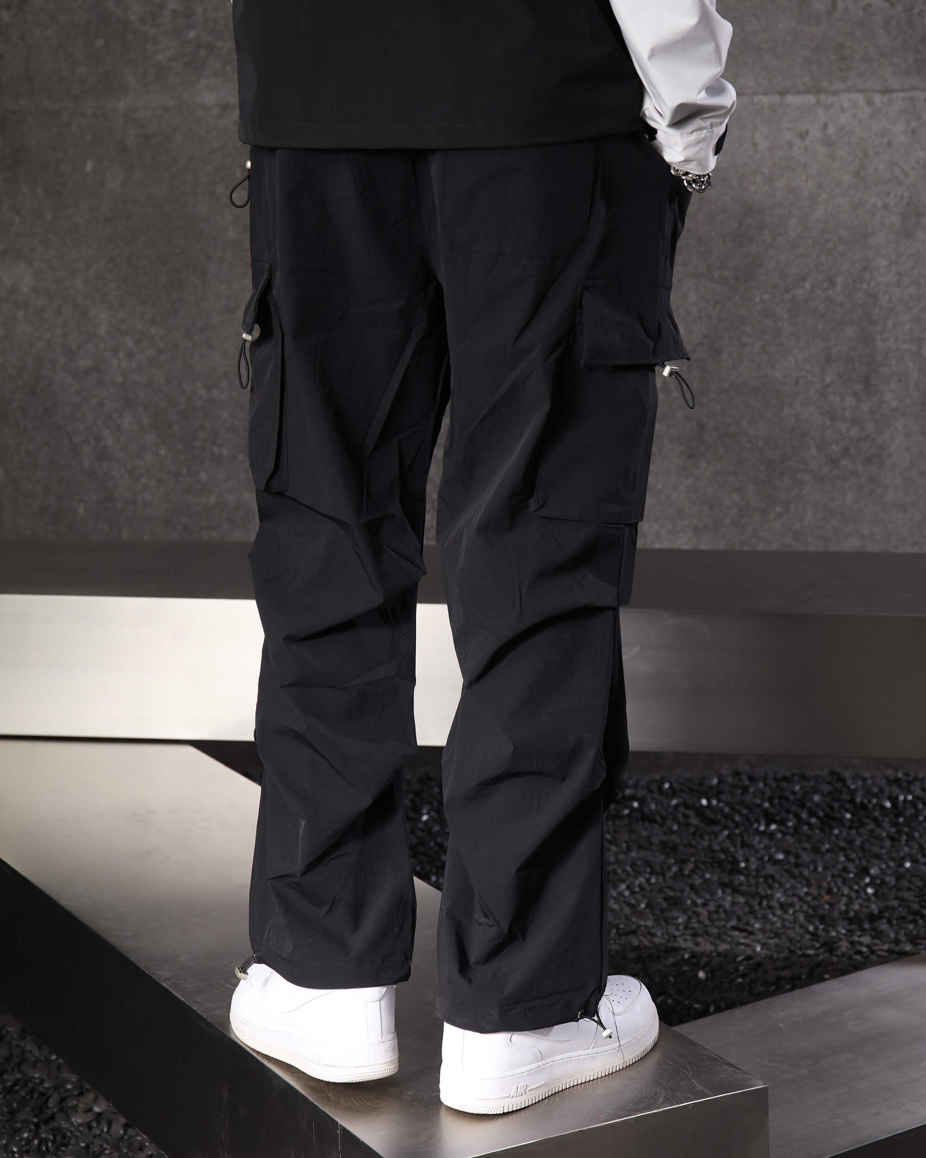 Casual Relaxed Straight-Fit Cargo Pants with Large Pockets
