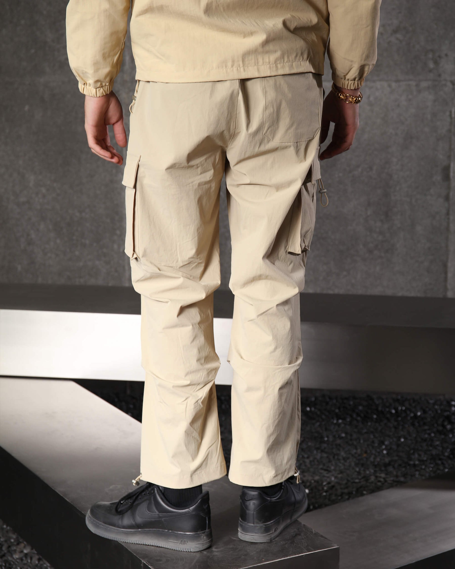 Casual Relaxed Straight-Fit Cargo Pants with Large Pockets