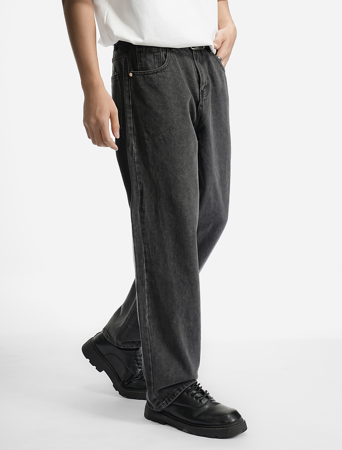 LOGEQI Men’s Washed Black Straight-Leg Jeans – Relaxed Fit Casual Denim Pants