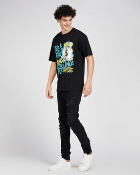 Camiseta con estampado gráfico llamativo 