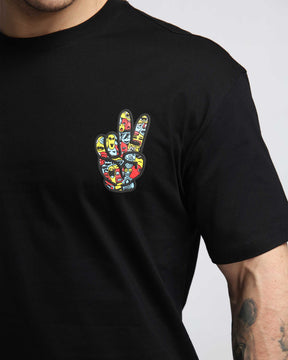 Camiseta con estampado llamativo de tipografía atrevida