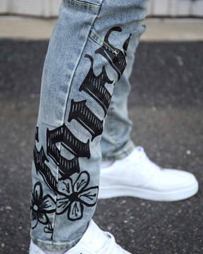 Logeqi Street Art Light Wash Blue Jeans Adorned with Painted Graffiti