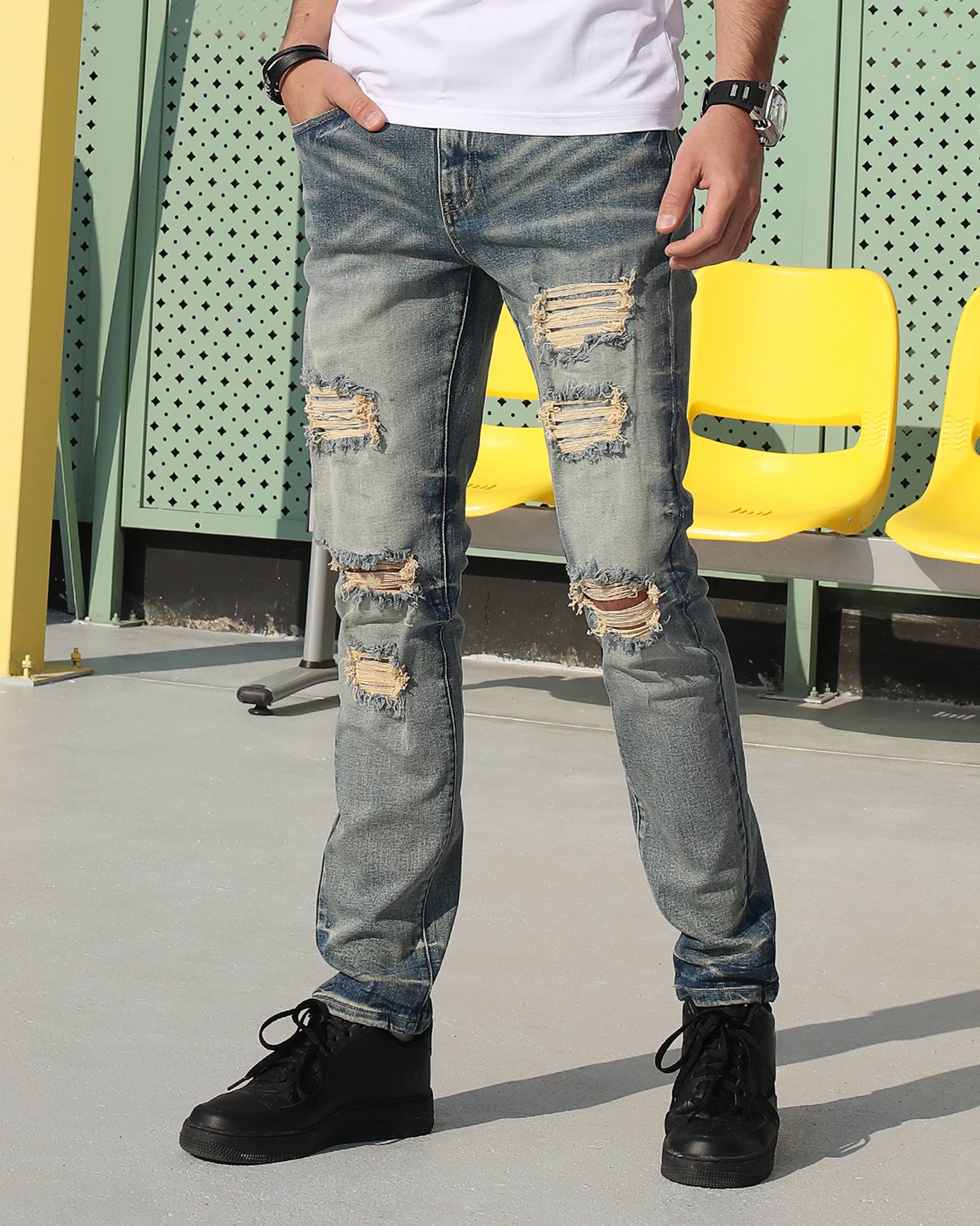 Vaqueros ajustados con parches y rotos en las rodillas azules vintage de LOGEQI para hombre