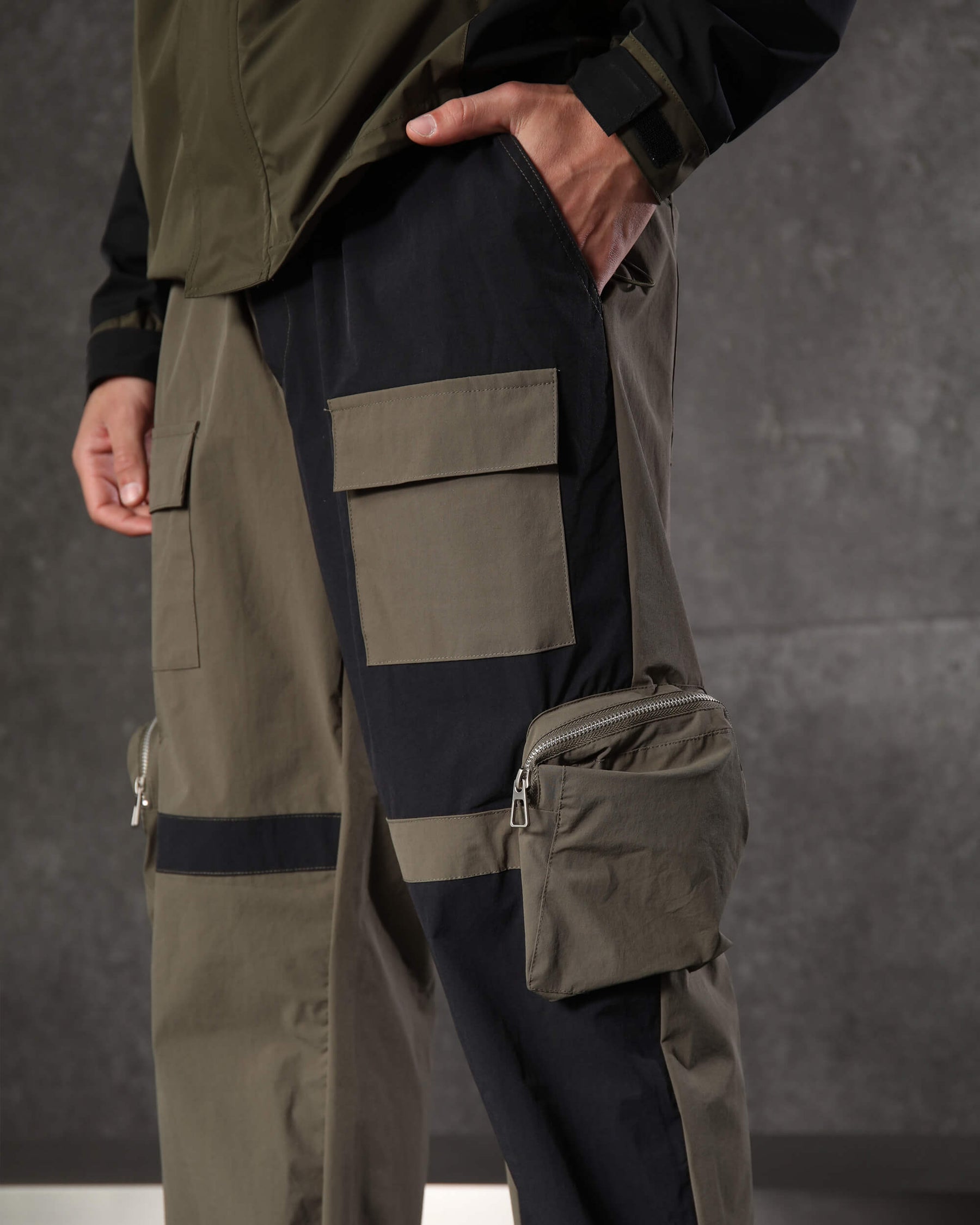 LOGEQI Men's Color-Block Utility Jogger Pants