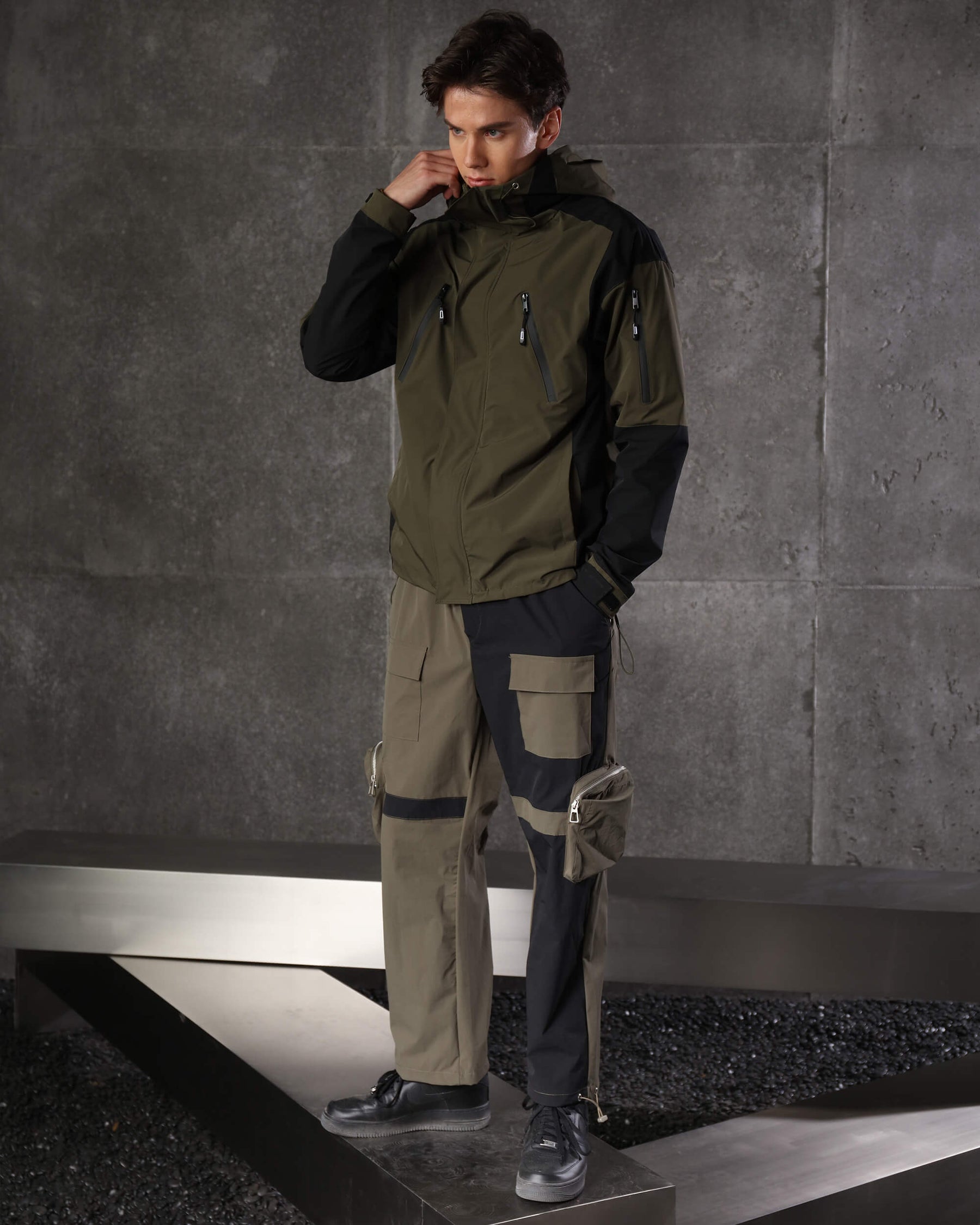 LOGEQI Men's Color-Block Utility Jogger Pants